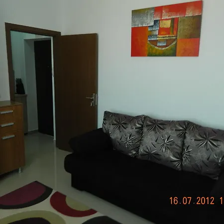 Lägenhetshotell Studio Bonjour 4*