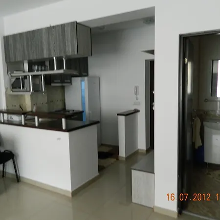 Apartahotel Studio Bonjour 4*